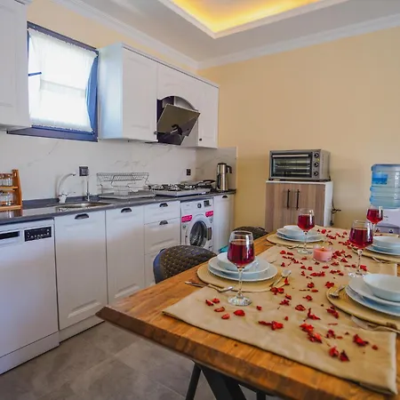Hotel Denize 500 Metre 4 Kisilik Kayram 3*