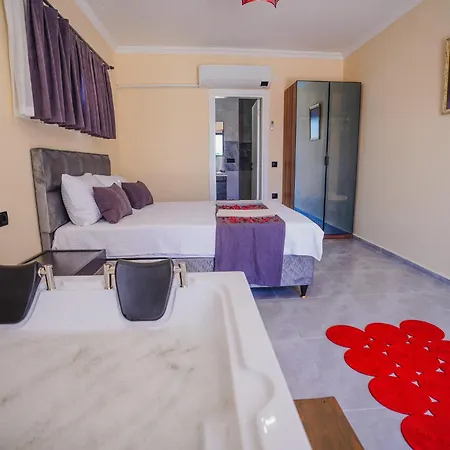 Denize 500 Metre 4 Kisilik Kayram Hotel Fethiye