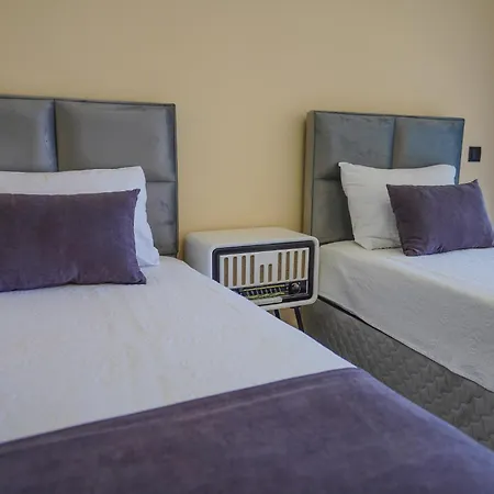 Denize 500 Metre 4 Kisilik Kayram Hotel 3*